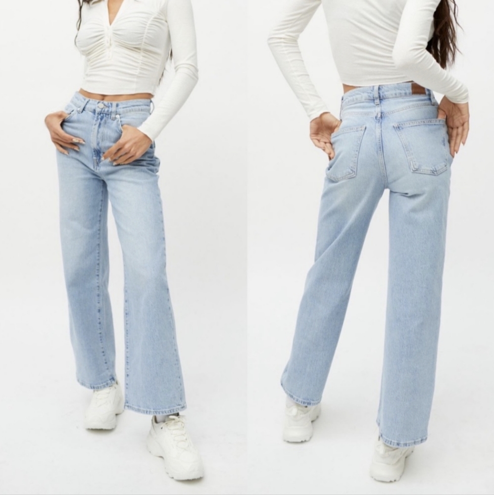 URBAN OUTFITTERS BDG High & Wide Jeans